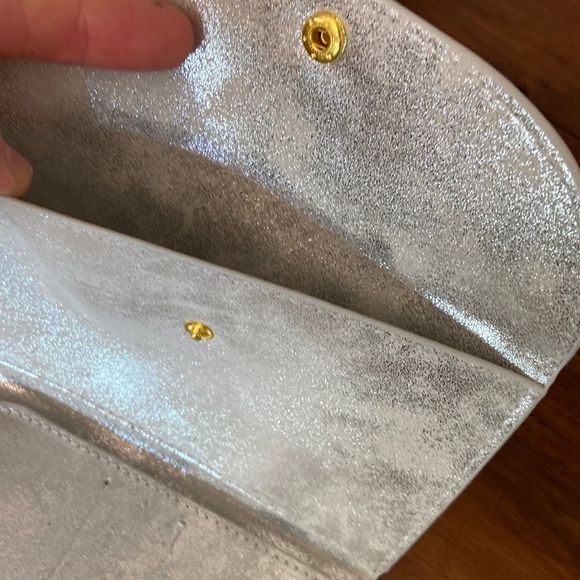 NEW! Travel Wallet - Picture 5 of 7